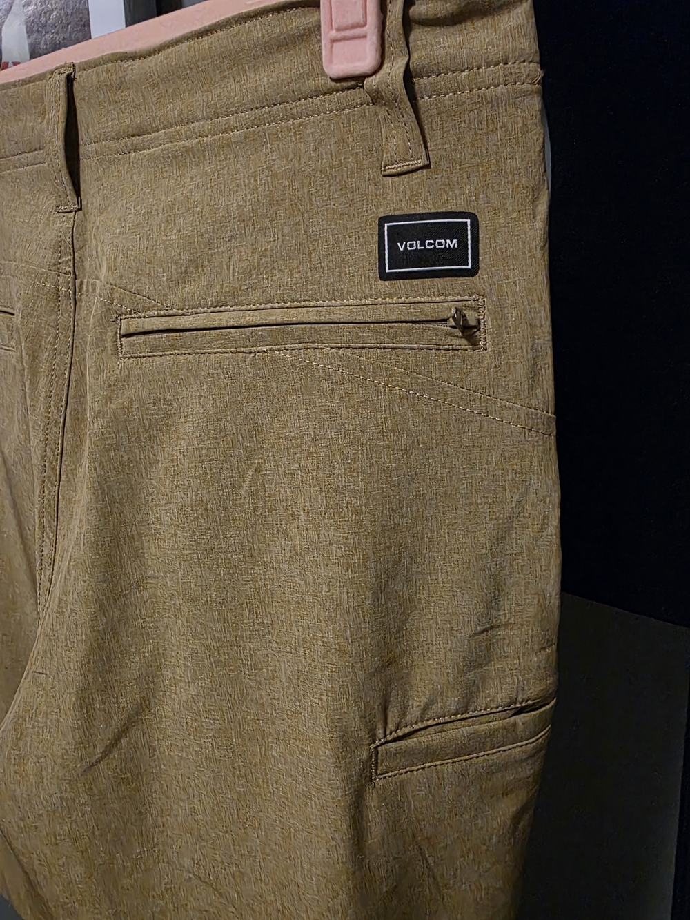 50% off ~Volcom Men's Hybrid Walk Shorts Khaki Size 30 Performance Stretch - Picture 8 of 13